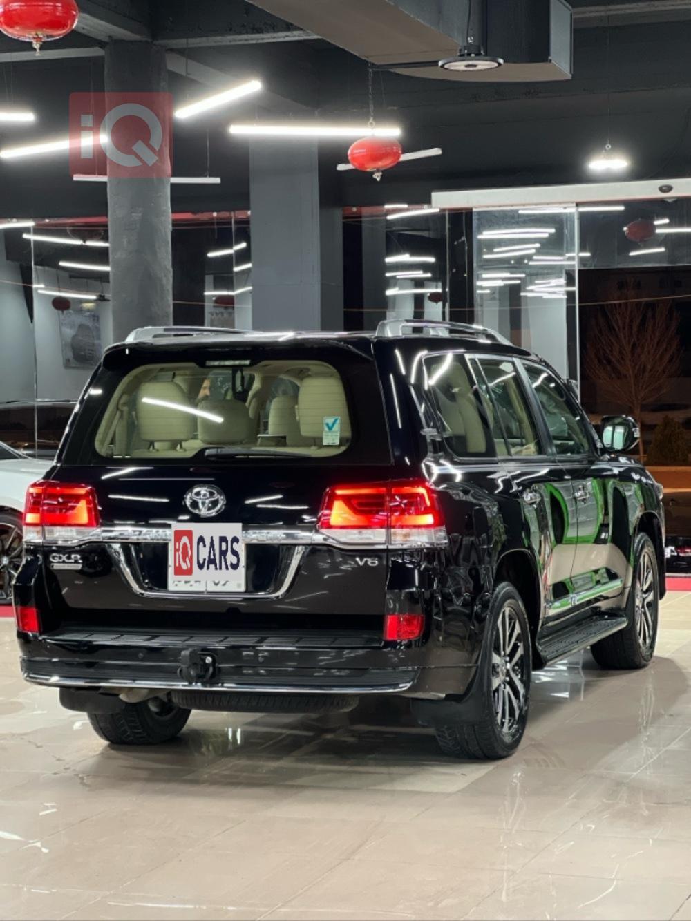 تويوتا لاندكروزر